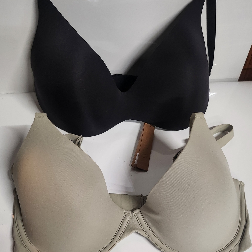 This Is A BUNDLE, Two bras By SKIMS 34DD